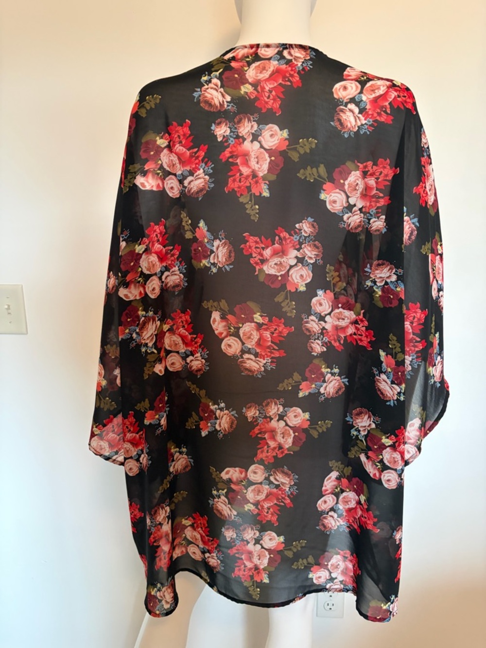 #658 Women's Floral Sheer Kimono Cardigan - Black with Red & Pink Roses - Picture 8 of 8